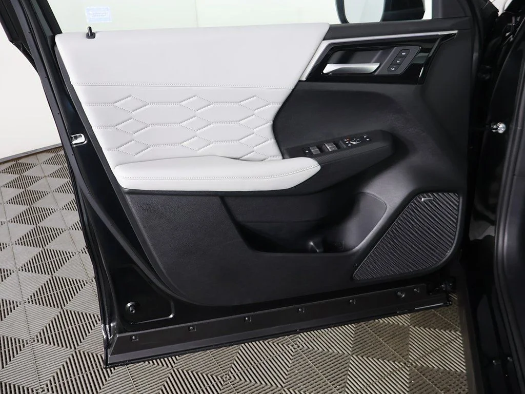 2025 Mitsubishi Outlander SEL - Photo 26