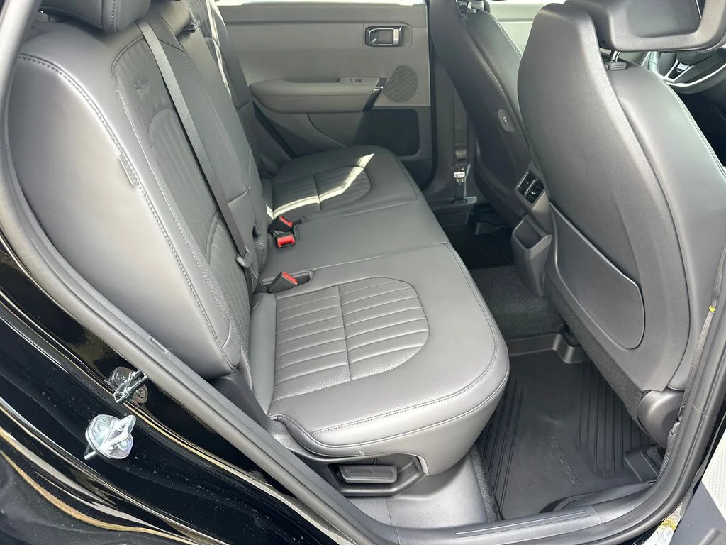 New 2027 Black Kia X-Line S image 15