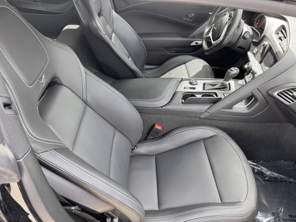 Used 2019 Black Chevrolet Grand Sport image 25