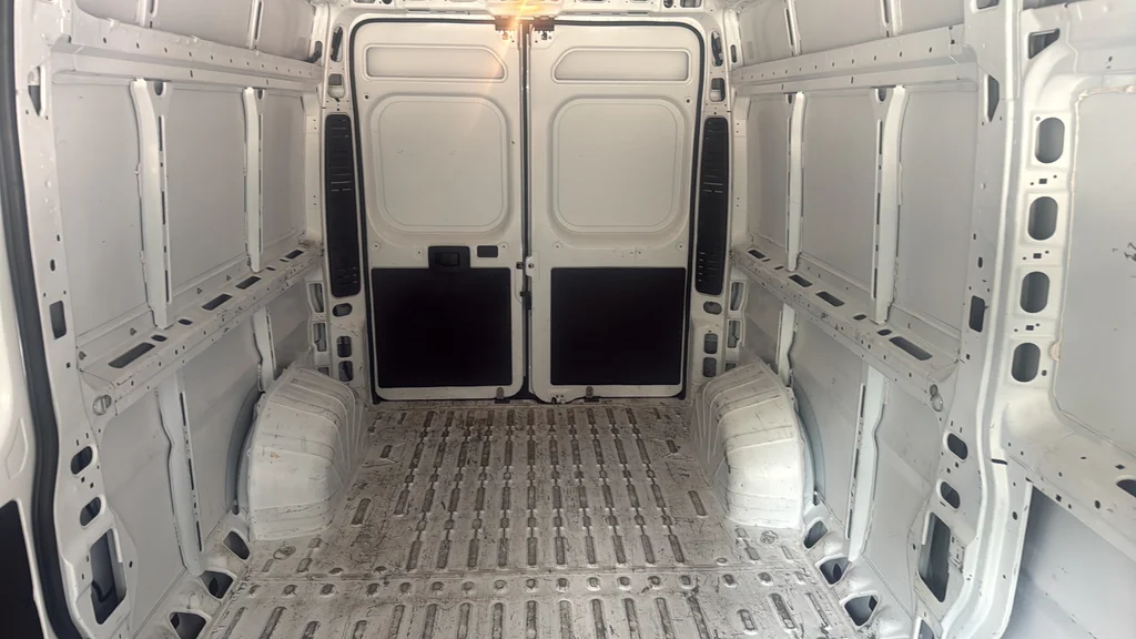 Used 2023 White Ram High Roof image 21