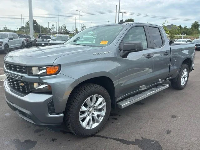 Used 2021 Steel Metallic Chevrolet Custom image 3