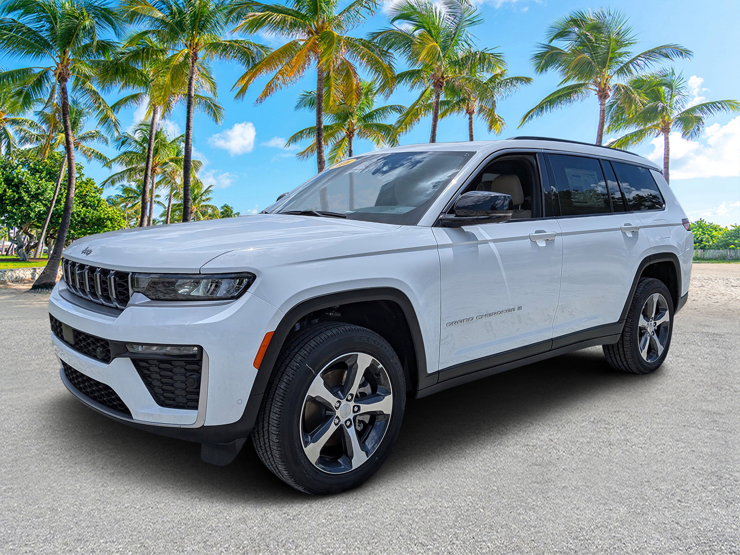 New 2026 Bright White Clear-Coat Exterior Paint Jeep Limited image 7