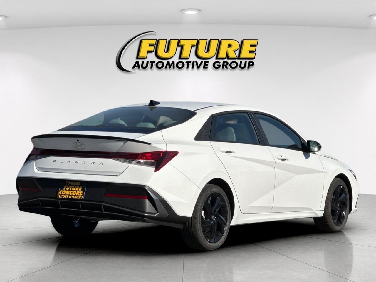 New 2026 White Hyundai SEL Sport Plus image 3