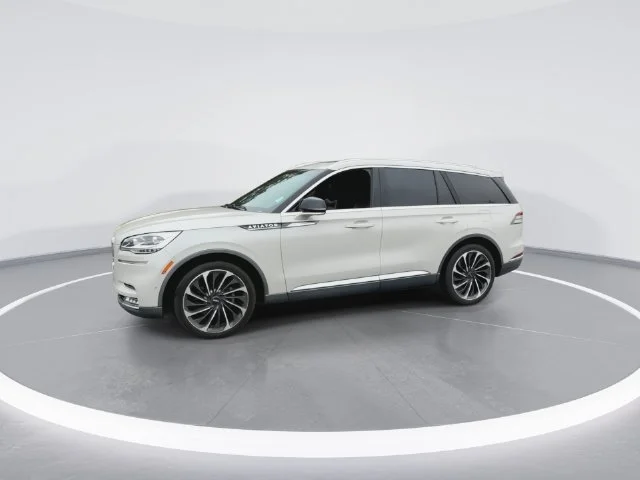 Used 2020 White Lincoln Reserve image 5