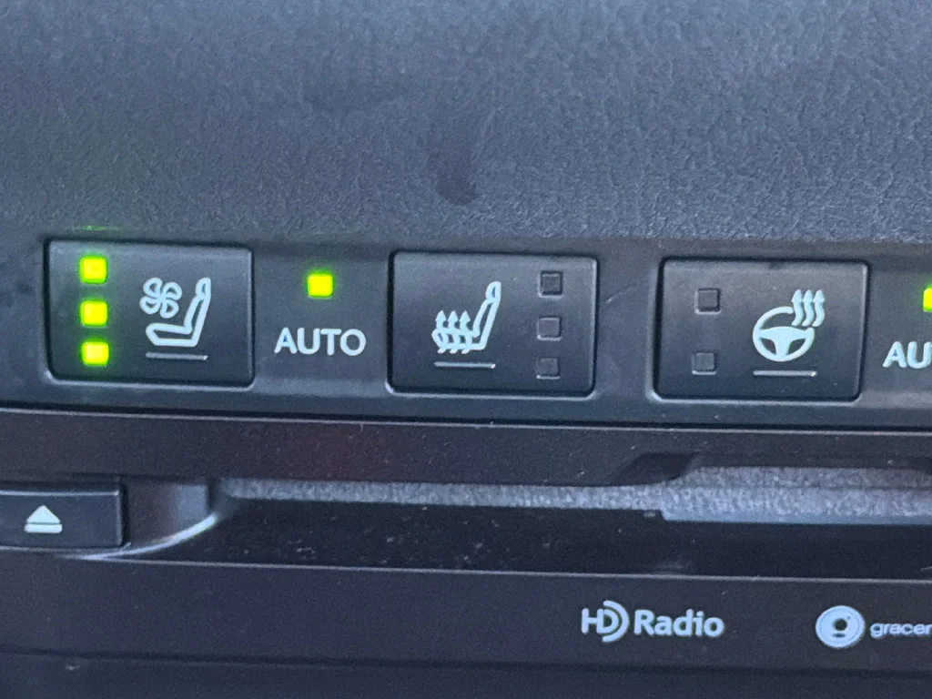 Used 2019 Silver Lexus 350 image 30
