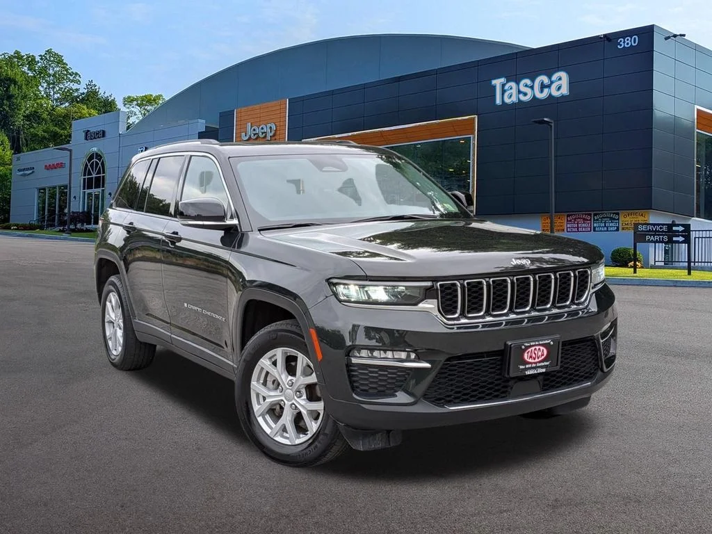 Used 2023 Brown Jeep Limited image 1