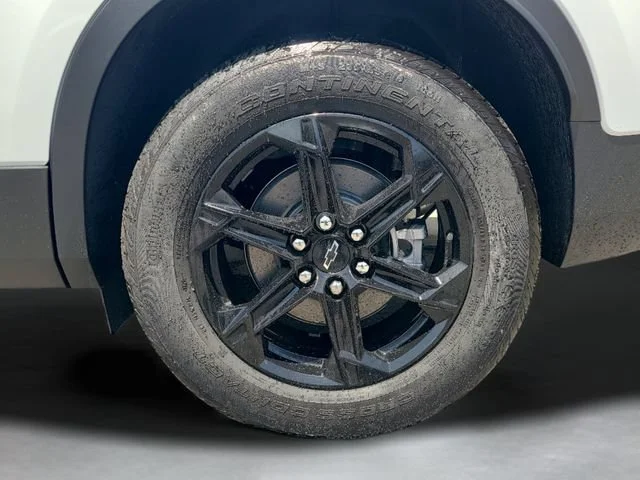 New 2026 Summit White Chevrolet 2LT image 35