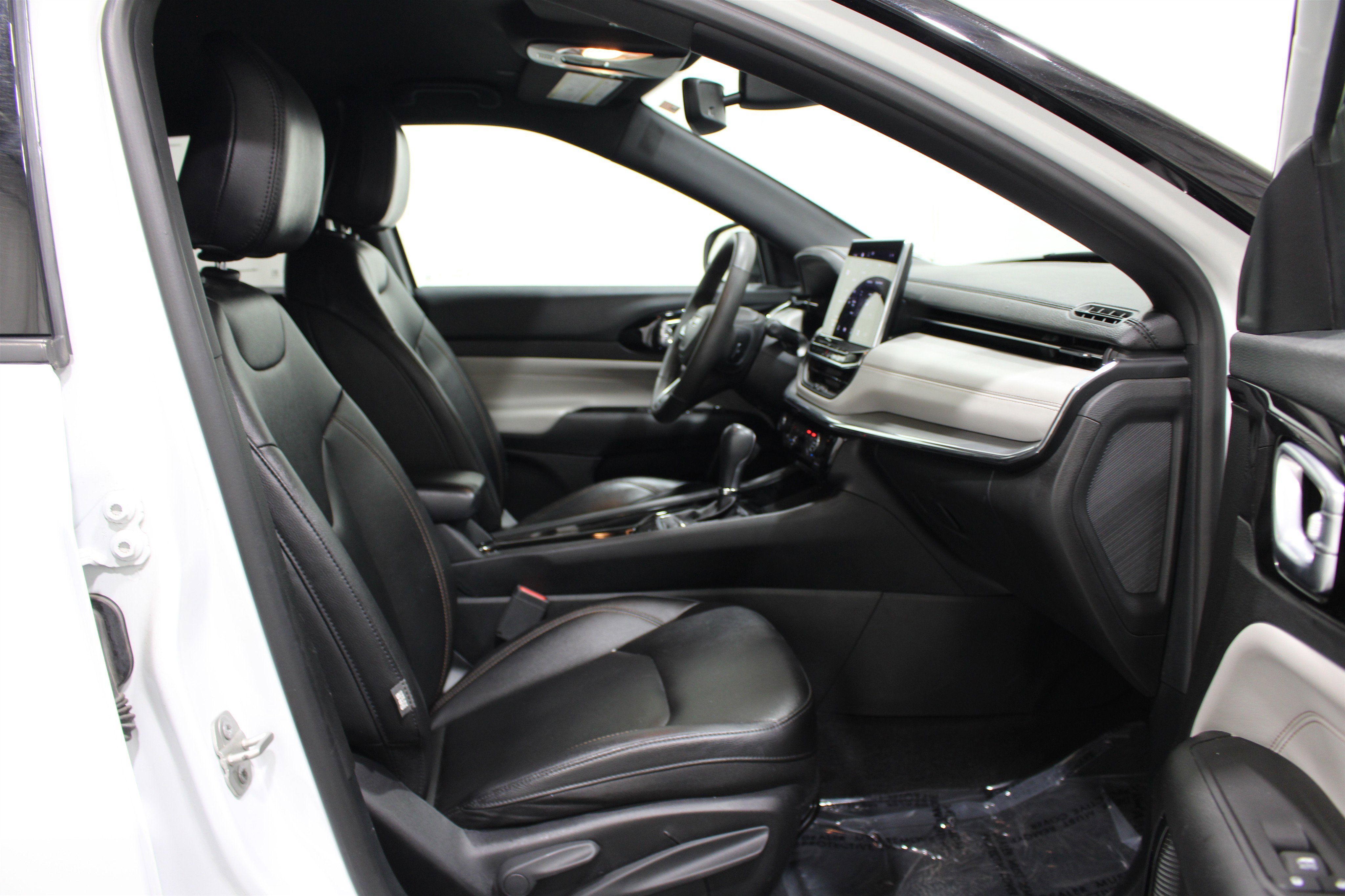 2024 Jeep Compass Limited - Photo 23