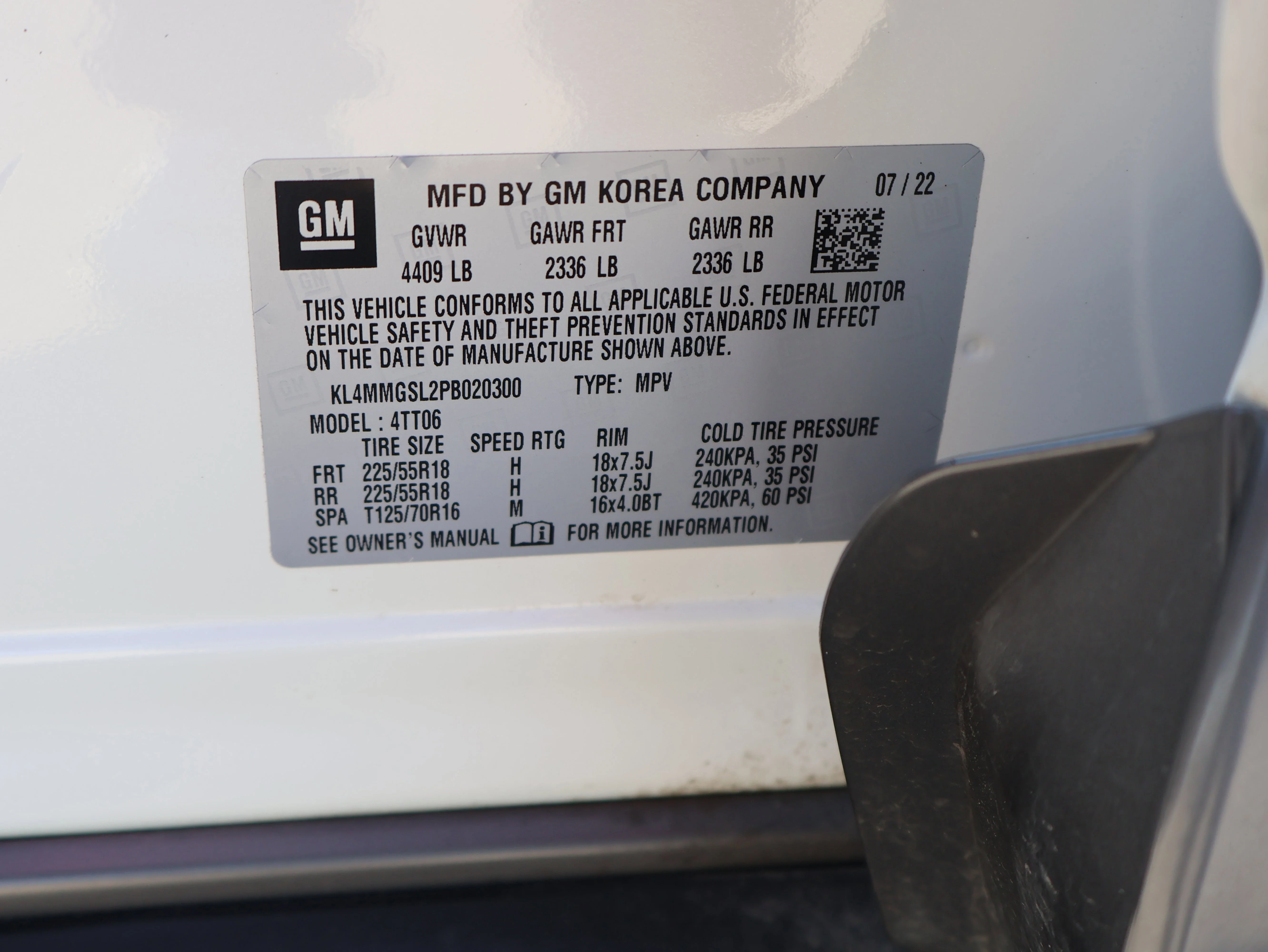 Used 2023 White Frost Tricoat Buick Essence image 44