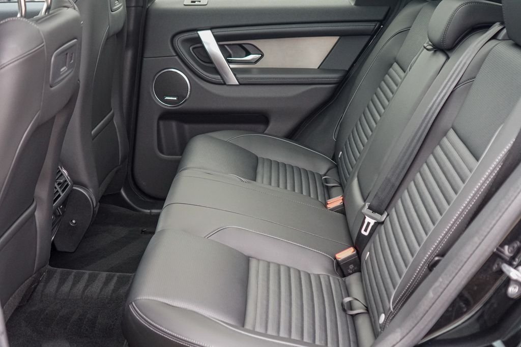 Used 2025 Santorini Black Metallic Land Rover SE image 26