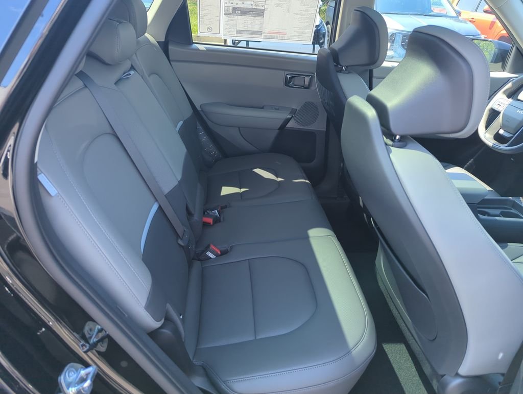 New 2027 Aurora Black Pearl Kia EX image 34