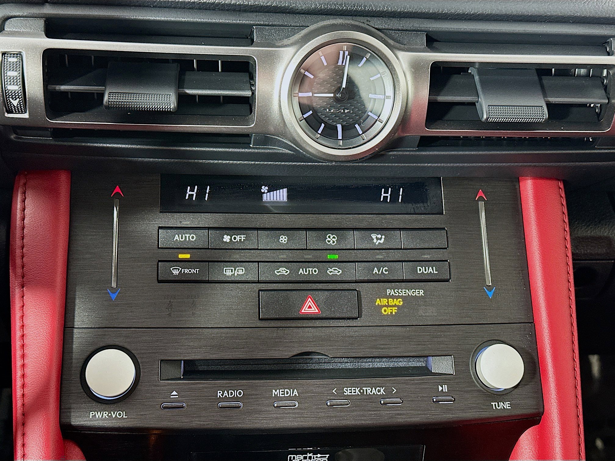 2025 Lexus RC 350 F SPORT - Photo 17