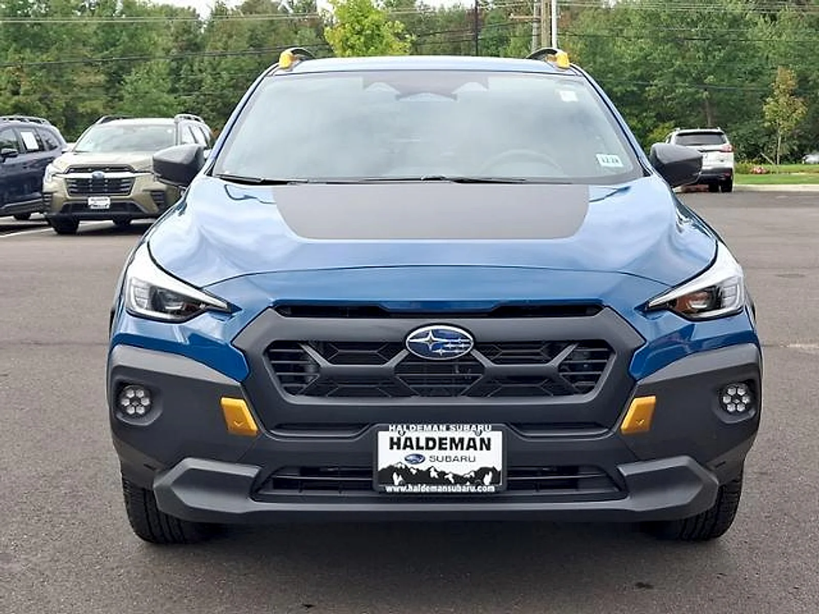 Used 2024 Geyser Blue Pearl Subaru Wilderness image 2