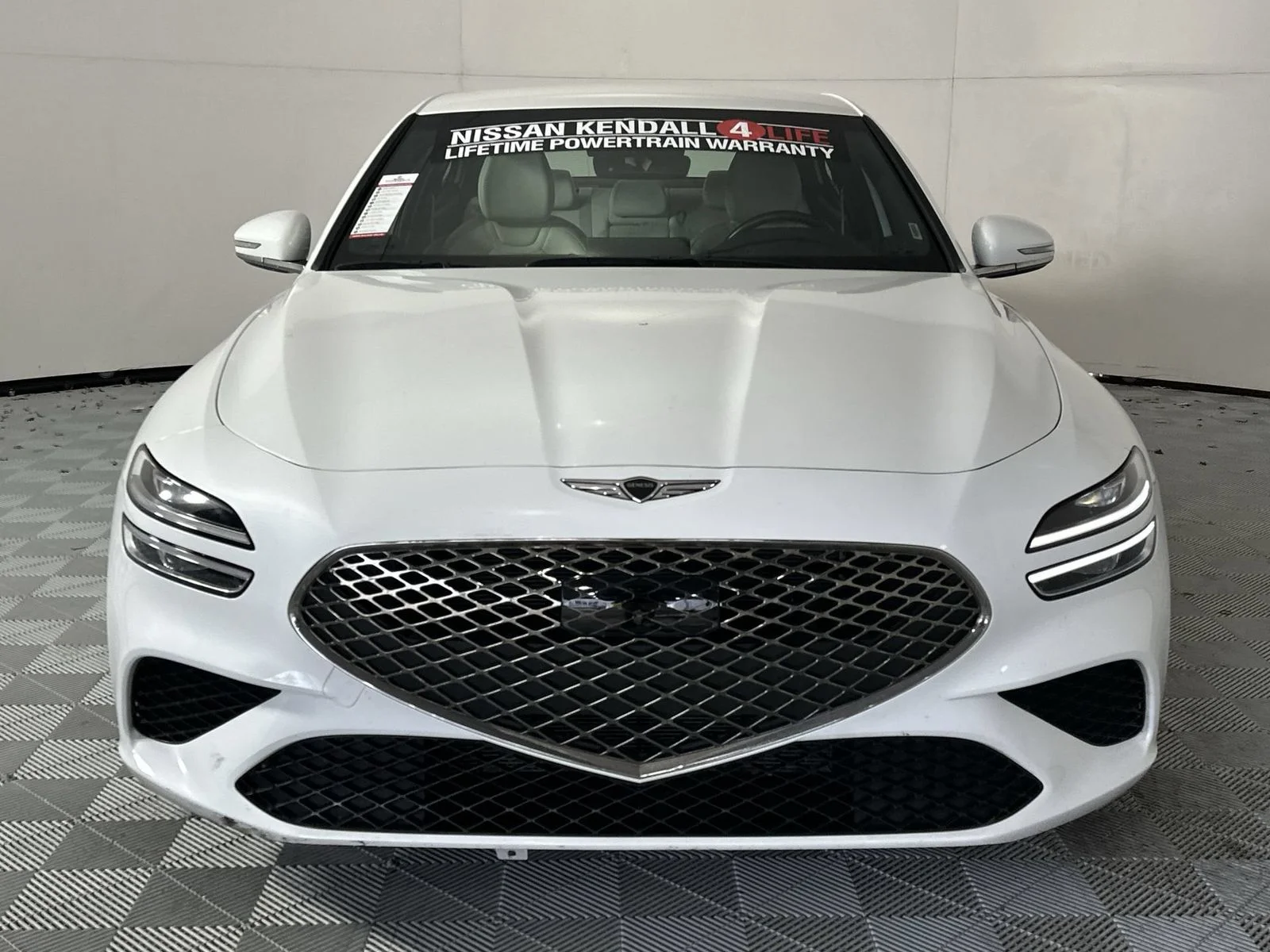 Used 2025 White Genesis 2.5T image 3
