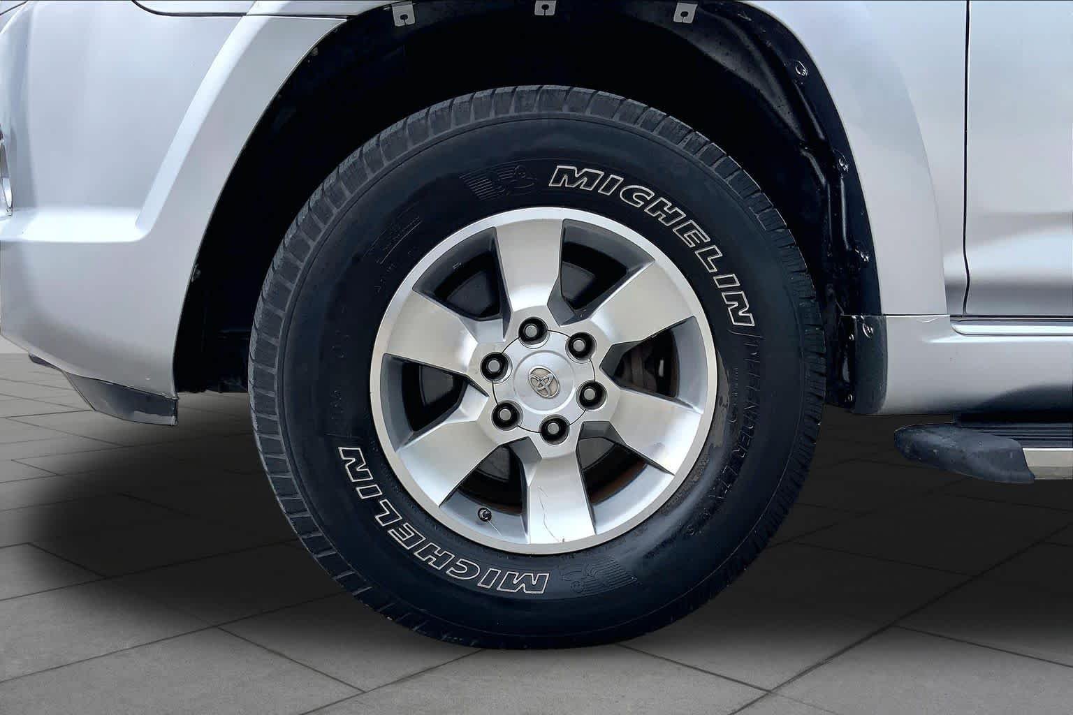 Used 2011 Classic Silver Metallic Toyota SR5 image 10