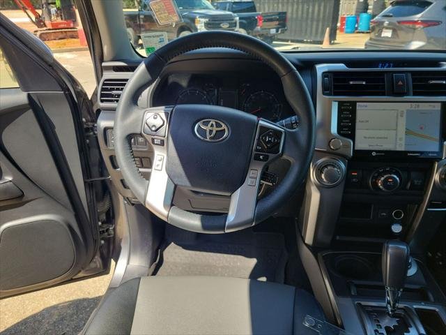 Certified Used 2021 MAGNETIC GRAY MET. Toyota  image 17