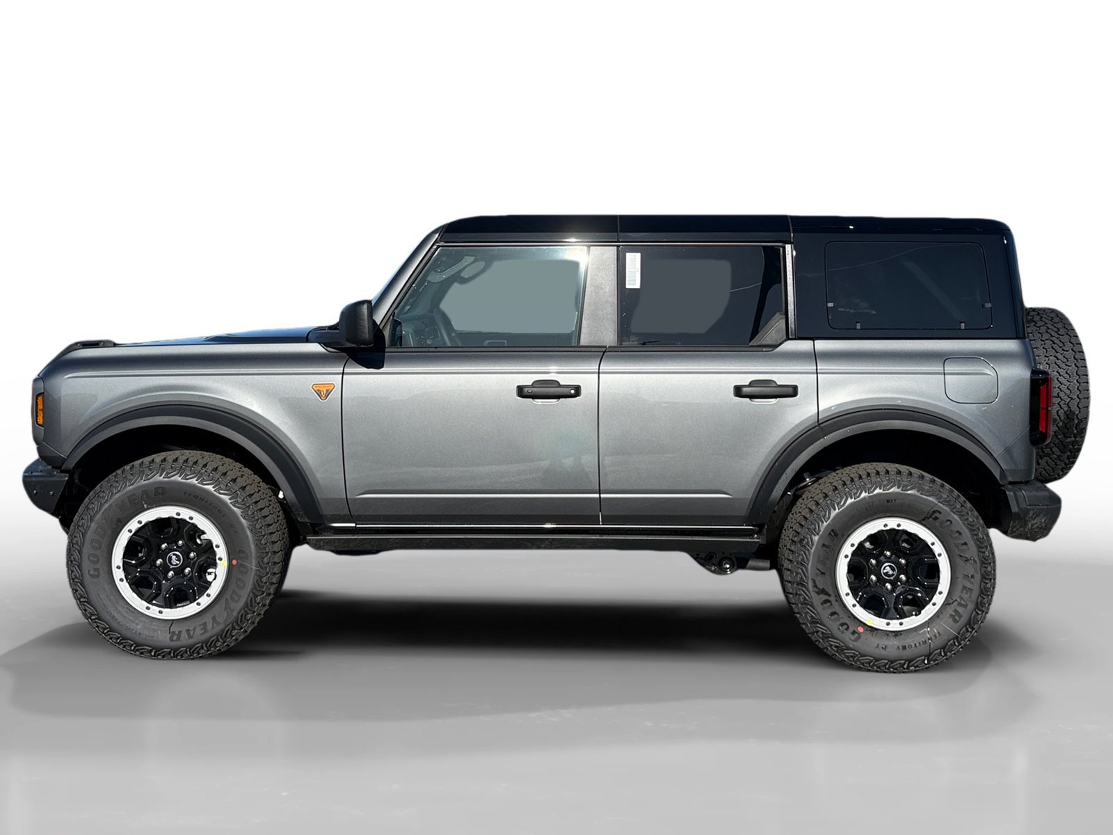 New 2026 CARBONIZED GRAY METALLIC Ford Badlands image 2