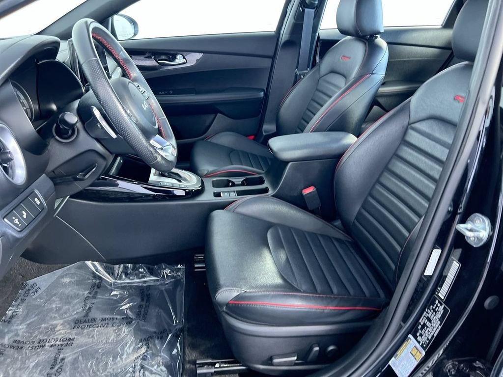 Used 2022 Black Kia GT image 8