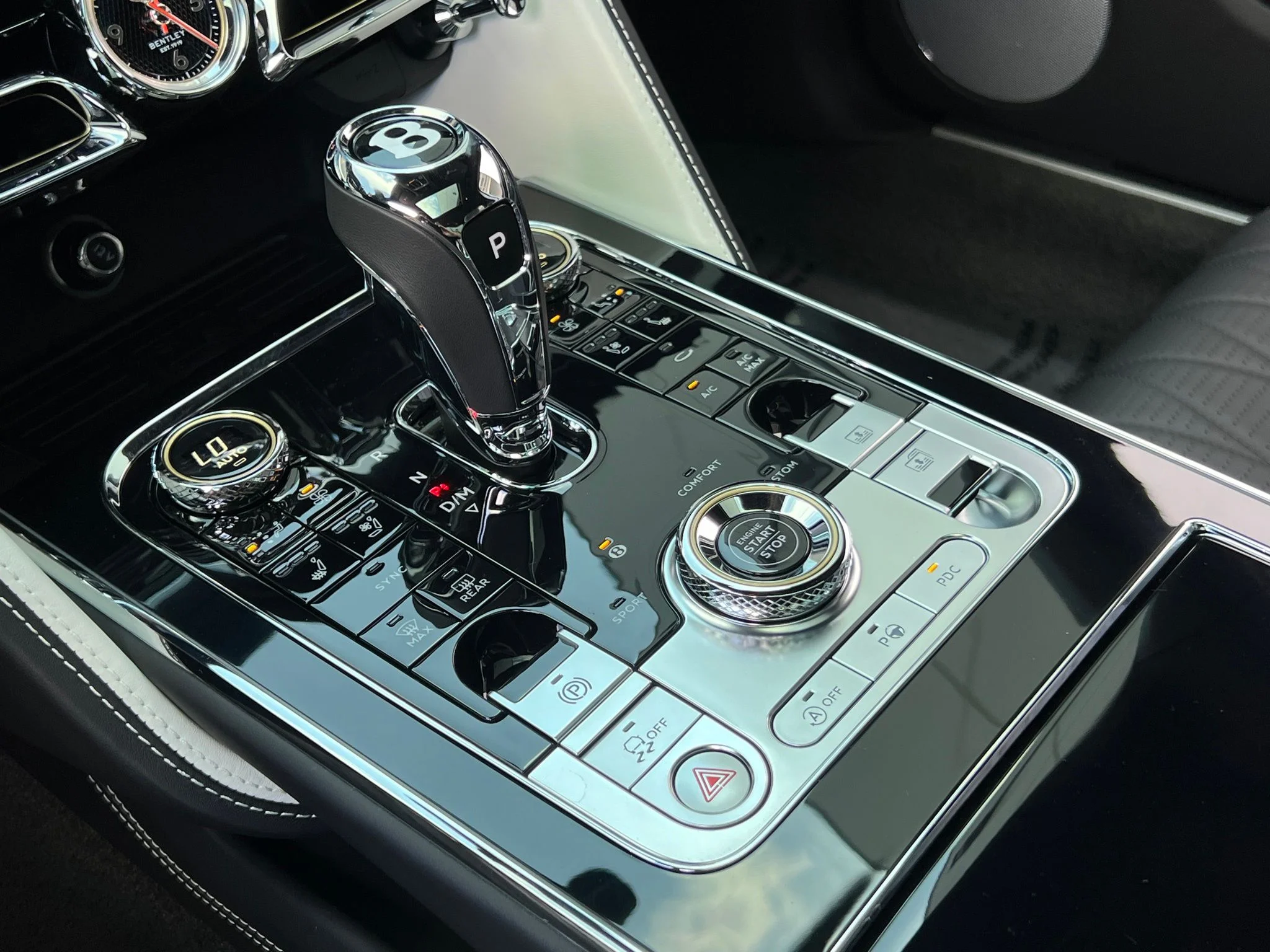 Used 2023  Bentley Speed image 32