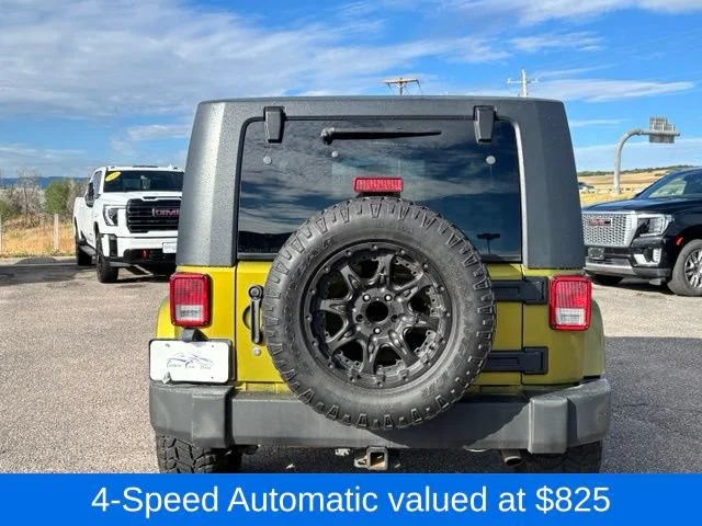 Used 2007 Green Jeep Sahara image 4