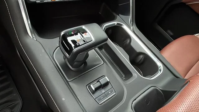 Used 2025 Sterling Metallic GMC Denali Ultimate image 30
