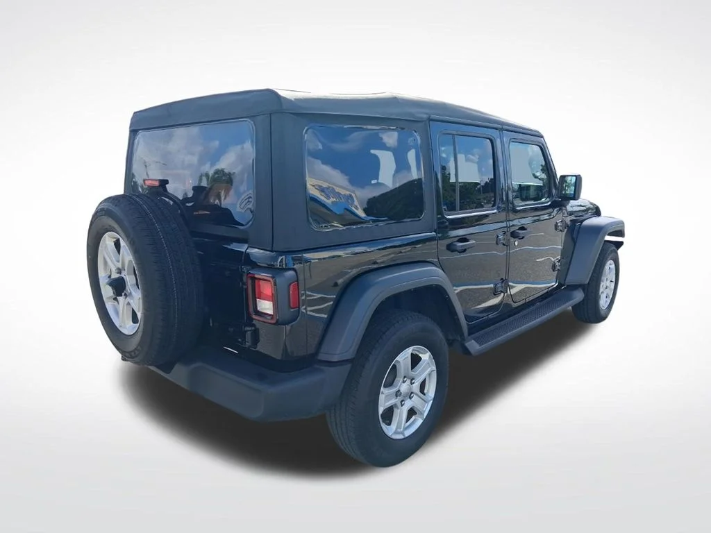 Used 2023 Black Jeep Sport S image 7