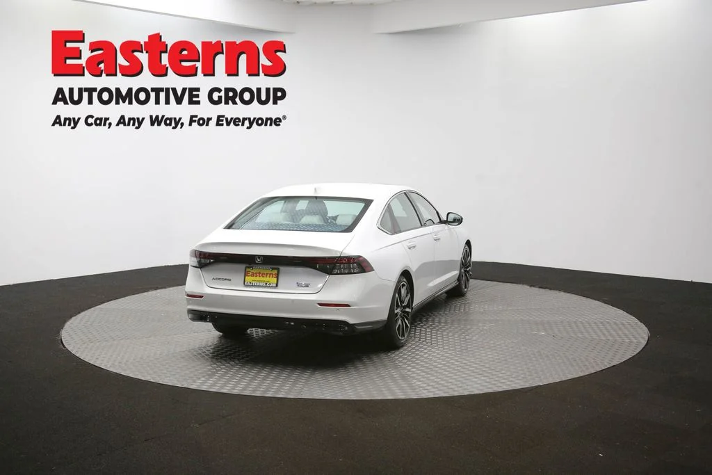Used 2024 White Honda Touring image 37