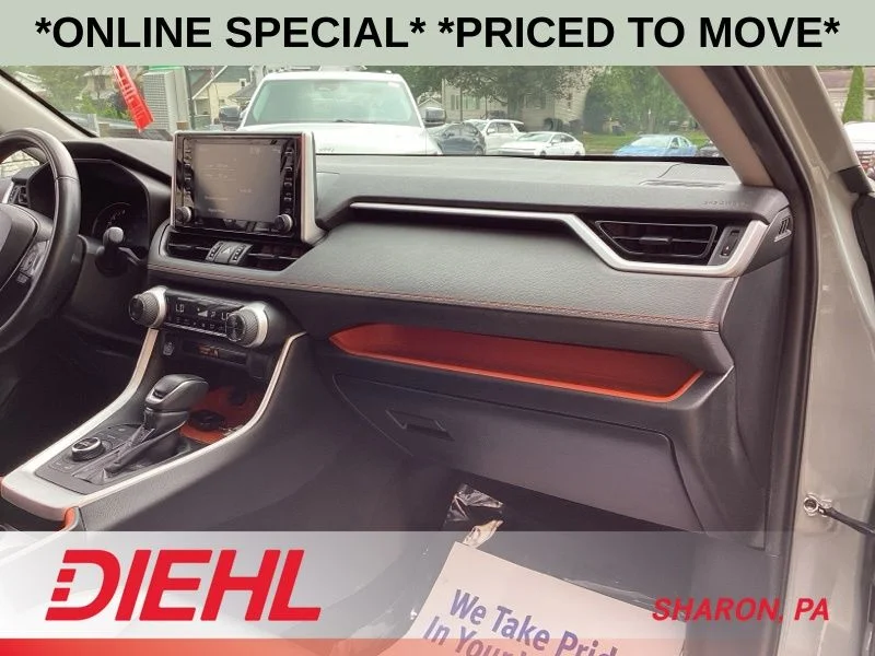 Used 2020  Toyota Adventure image 15