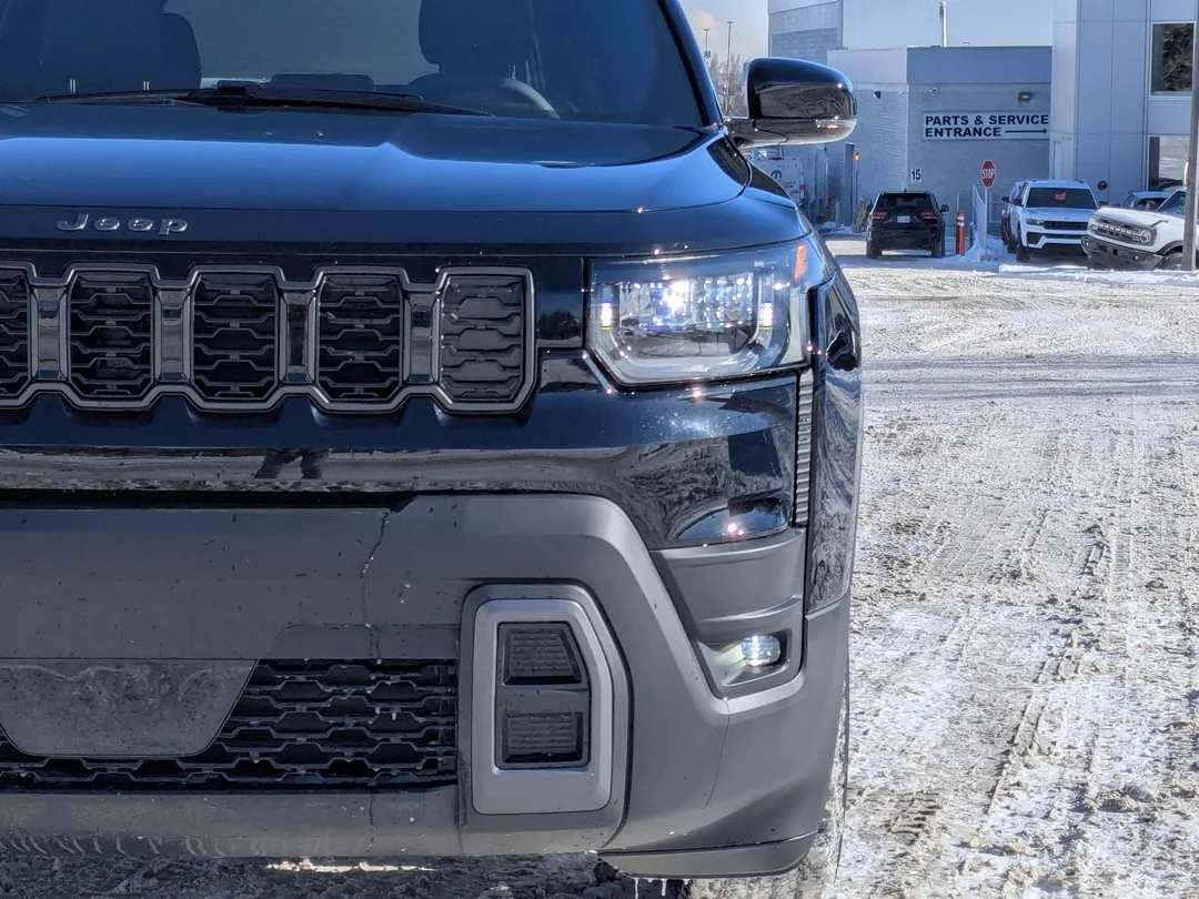 New 2026 Black Jeep Limited - - 4x4 - 1.6L Turbo Hybrid - Power Liftgate - Wireless Charging & More! image 10