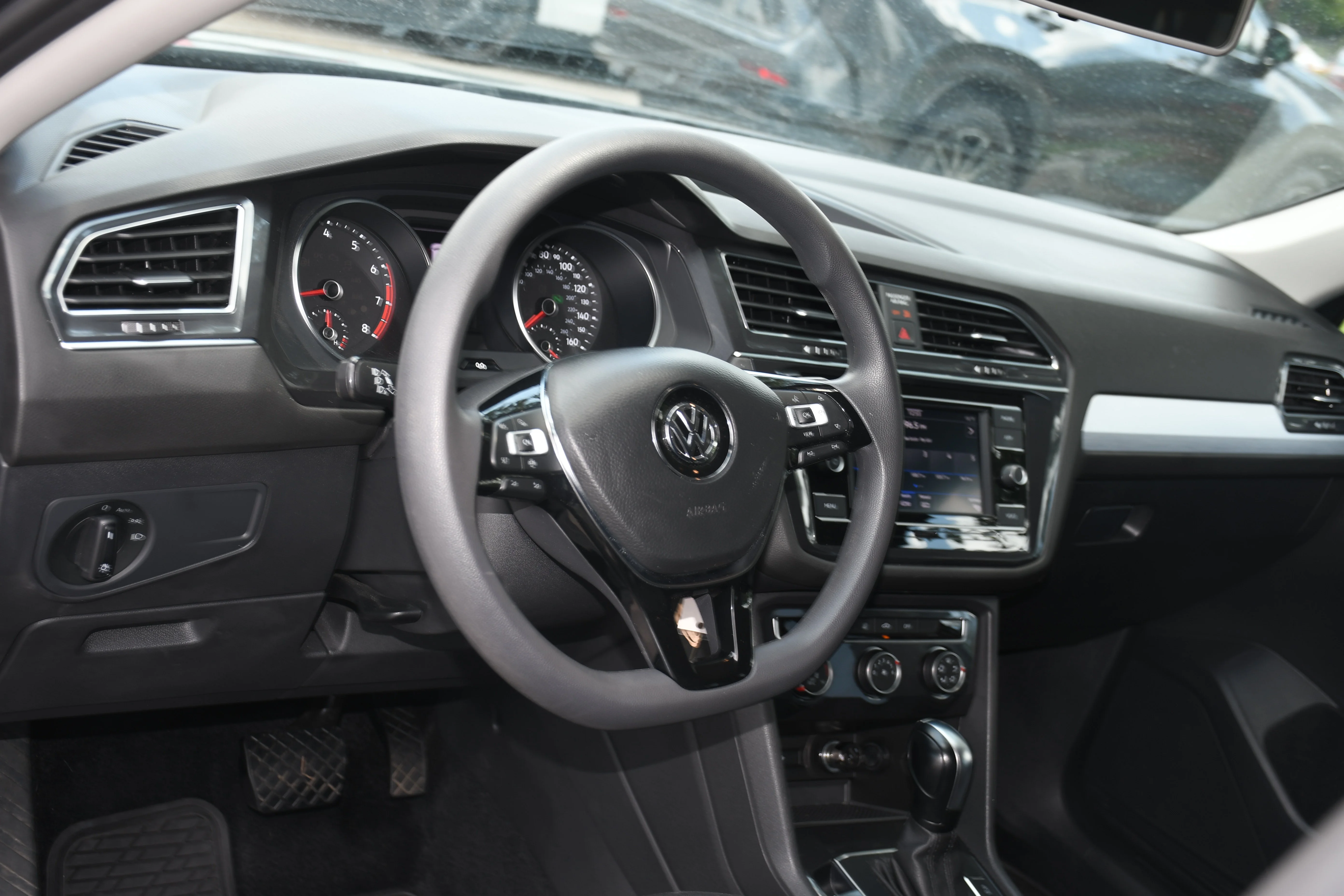 Used 2021  Volkswagen 2.0T S image 8