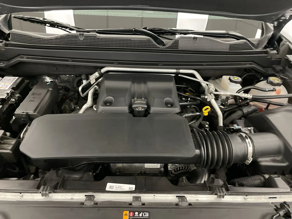 Used 2025 Sterling Gray Metallic Chevrolet Z71 image 30