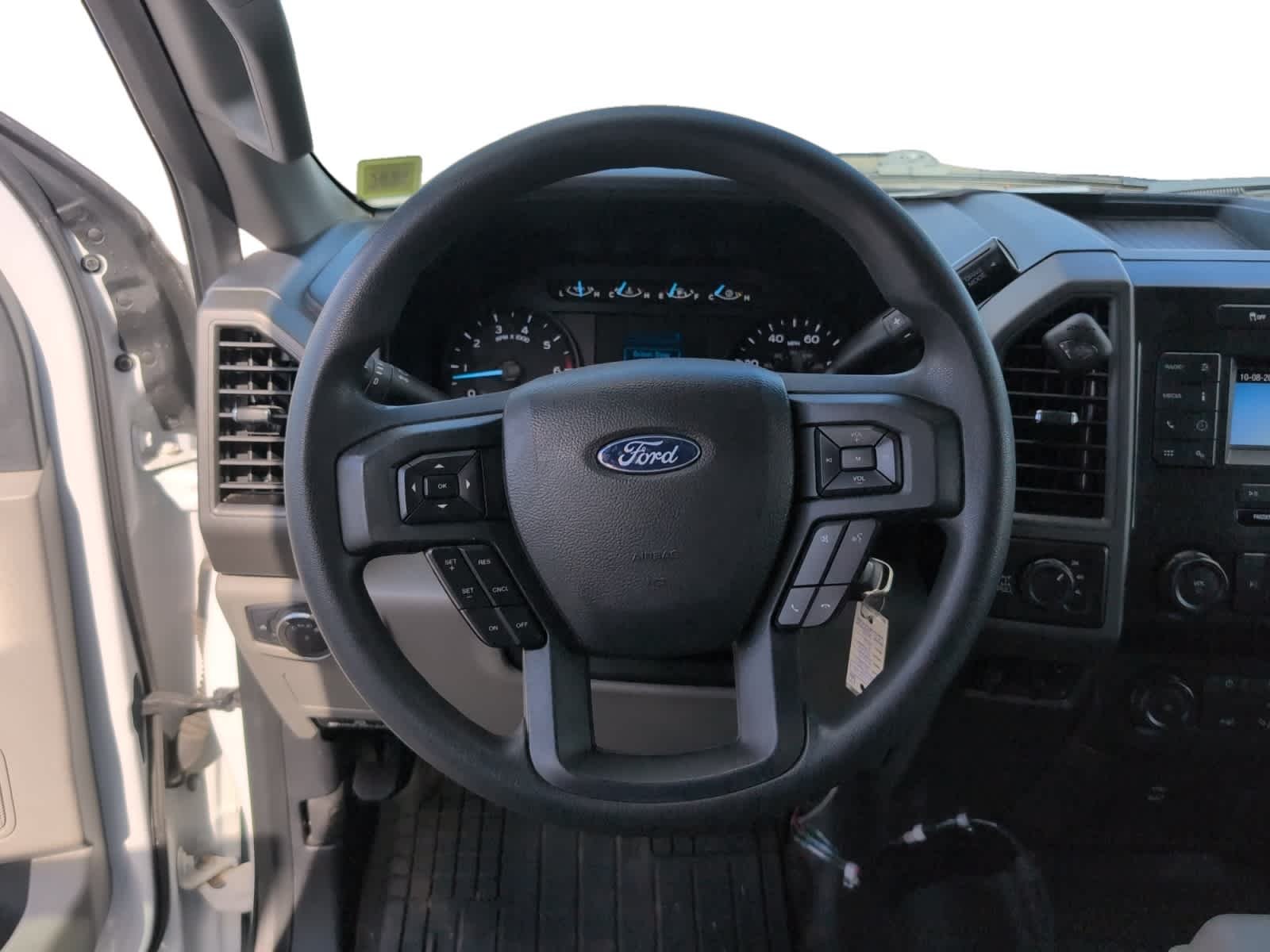 Used 2020 Oxford White Ford XL image 13