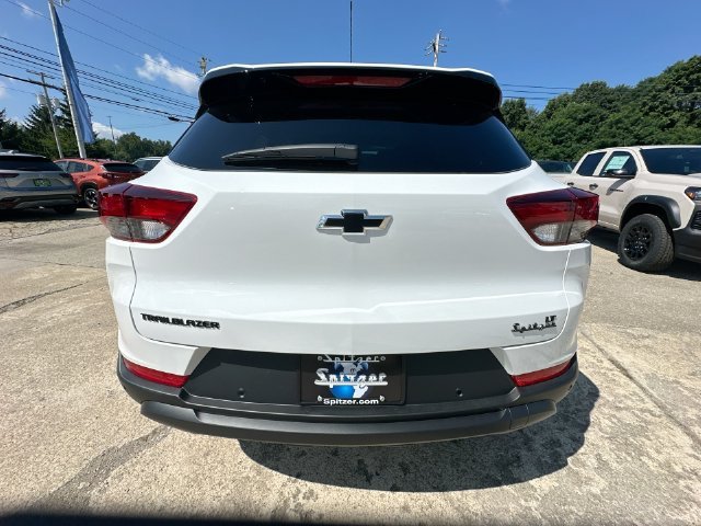 New 2026 Summit White Chevrolet LT image 34