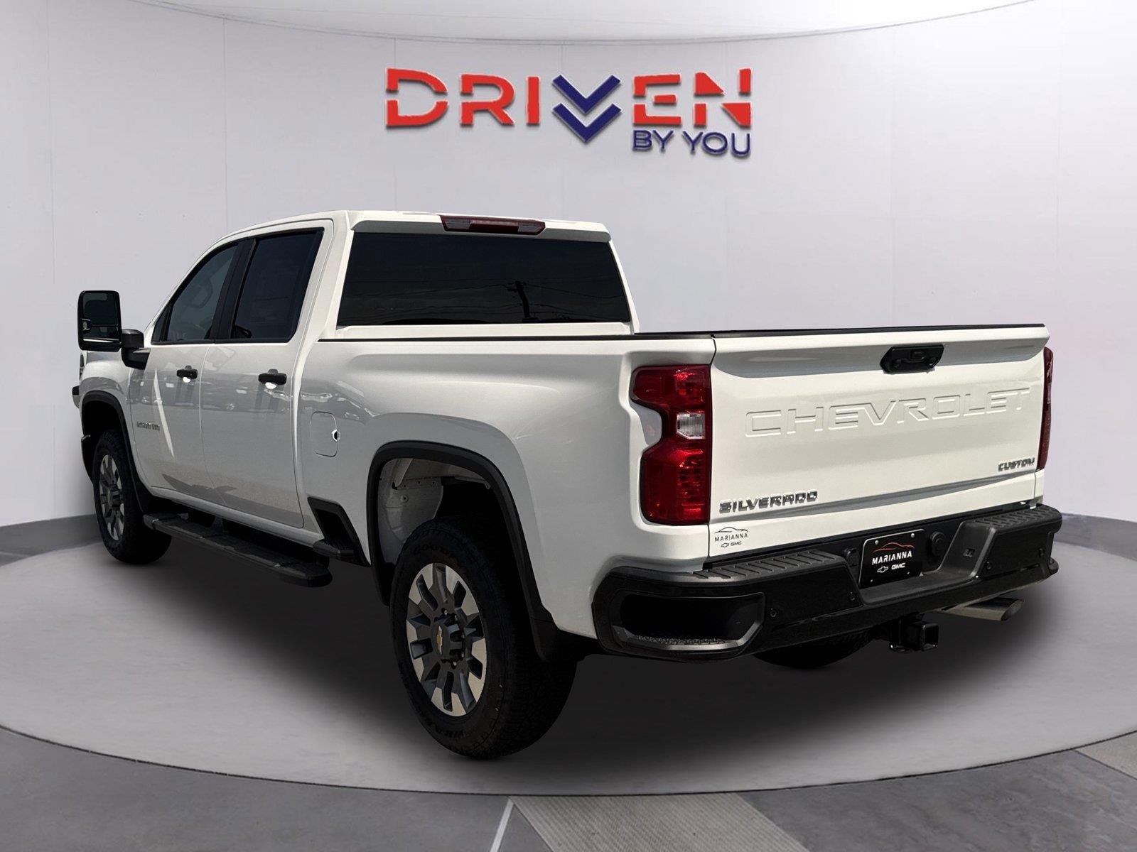 New 2026 Summit White Chevrolet Custom image 6