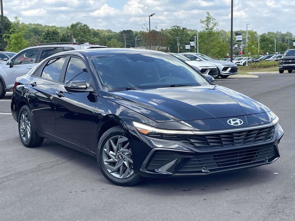 2024 Hyundai Elantra 2.0 SEL IVT's photo