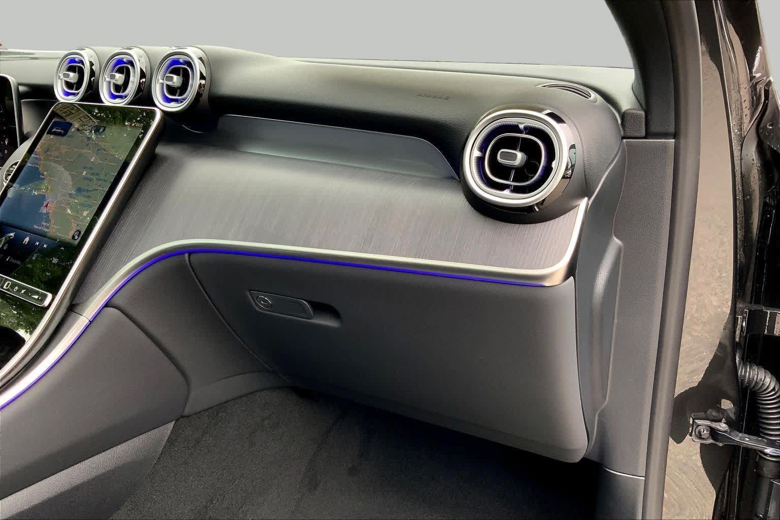 New 2026 Graphite Grey Metallic Mercedes-Benz GLC 300 image 10
