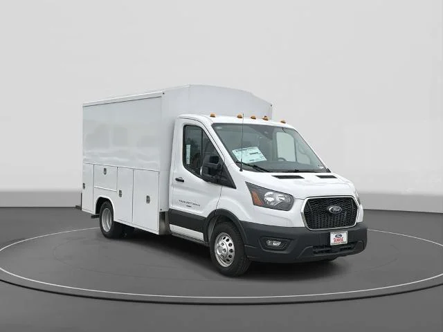 2025 Ford Transit Chassis Cab Base