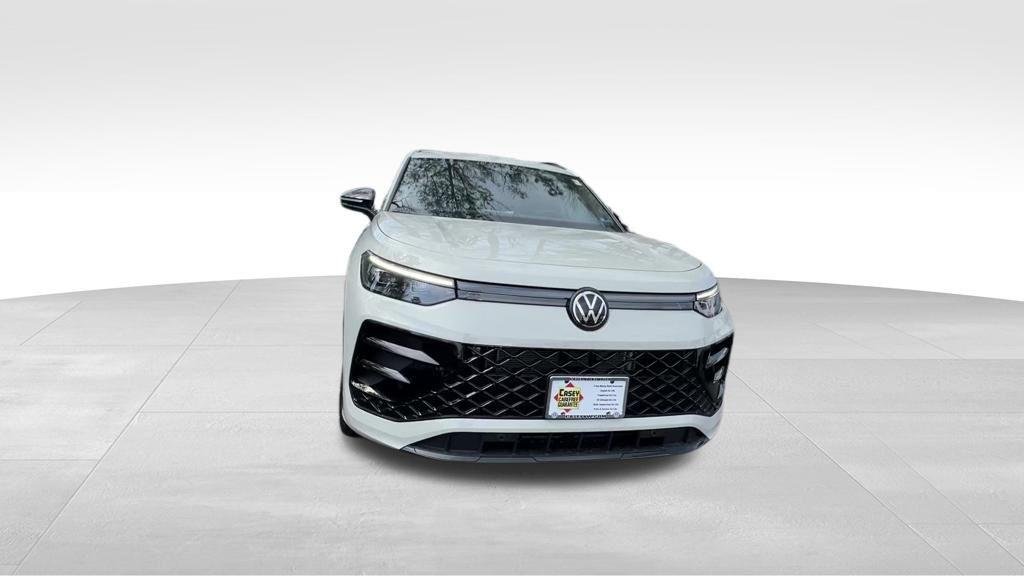 New 2026 Sandstone Volkswagen 2.0T SE R-Line Black image 15