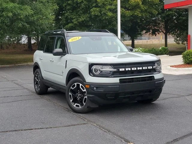 Used 2021 Green Ford Outer Banks image 32