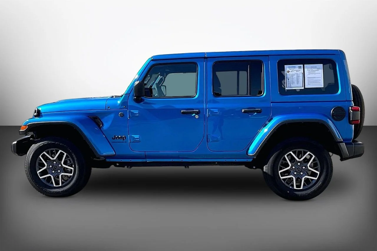 Certified Used 2025 Blue Jeep Sahara image 5