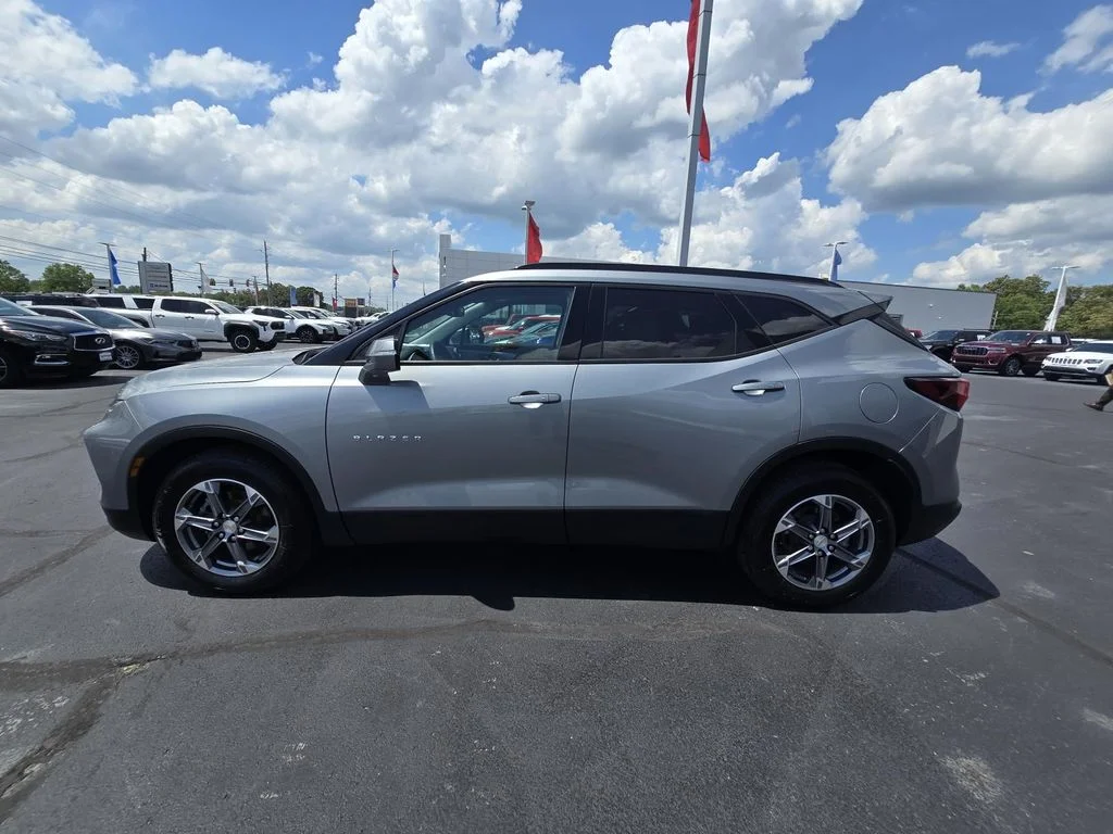 Used 2023 Sterling Gray Metallic Chevrolet 3LT image 4
