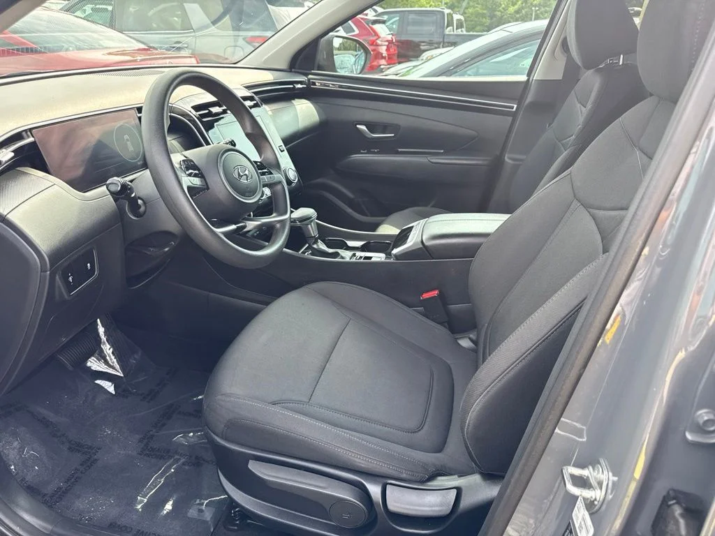 Used 2024 Gray Hyundai SE image 3