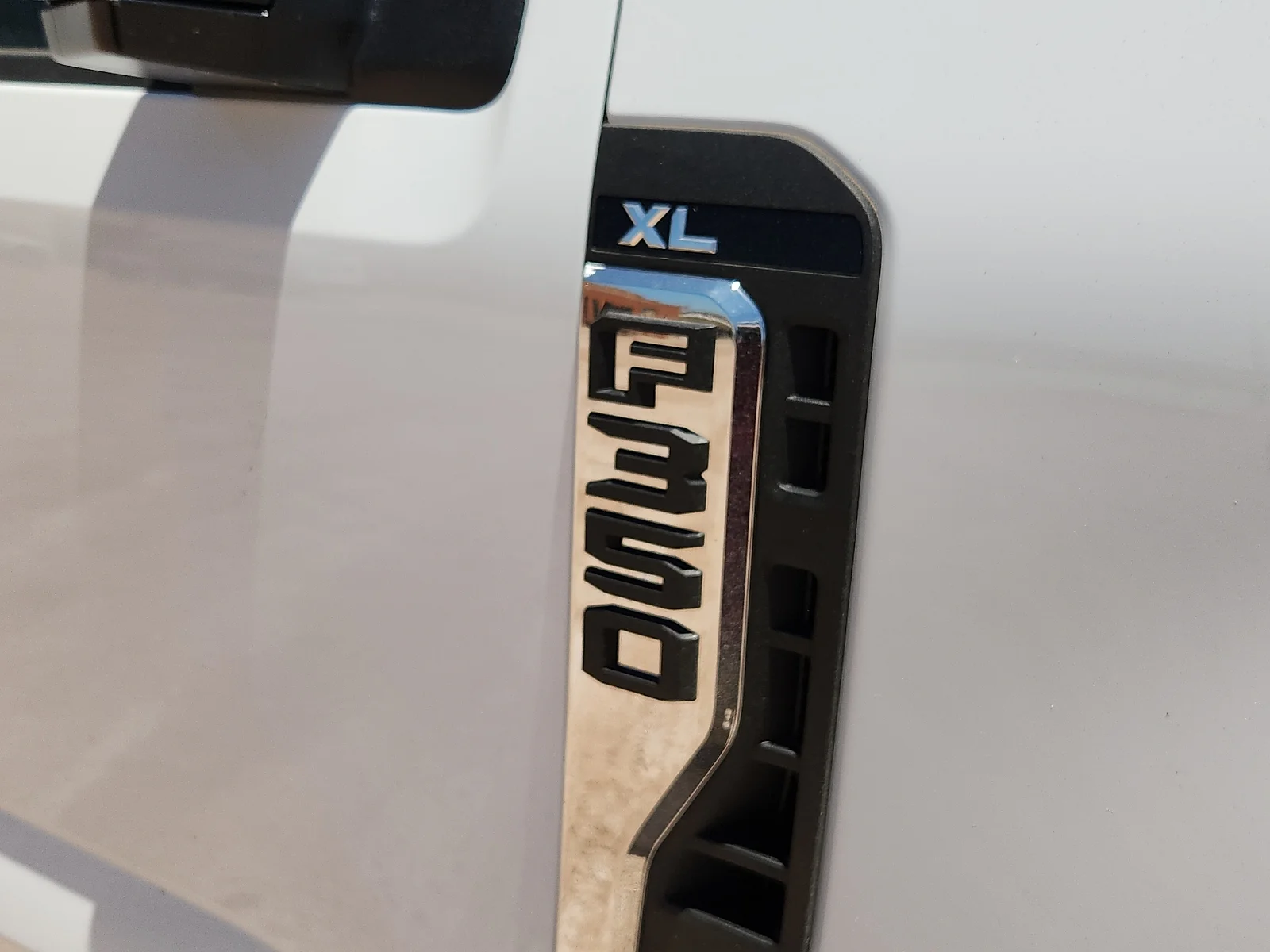 New 2026 Oxford White Ford F-350® XL image 10