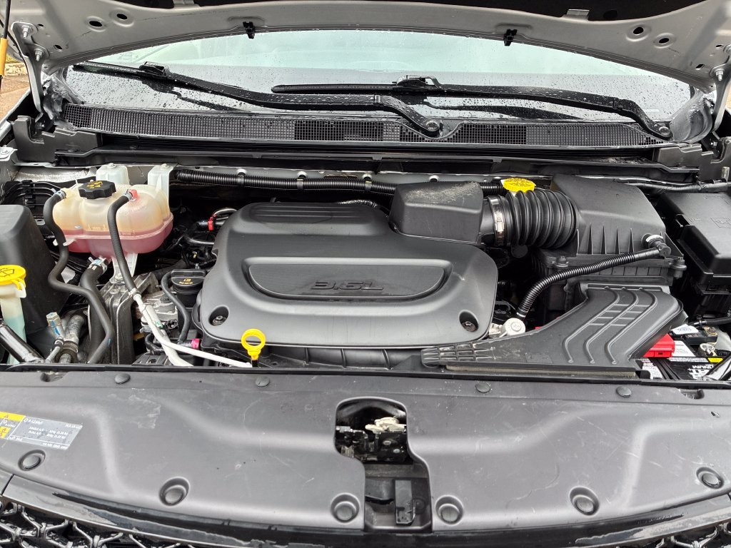 Used 2024 Silver Chrysler Touring L image 19
