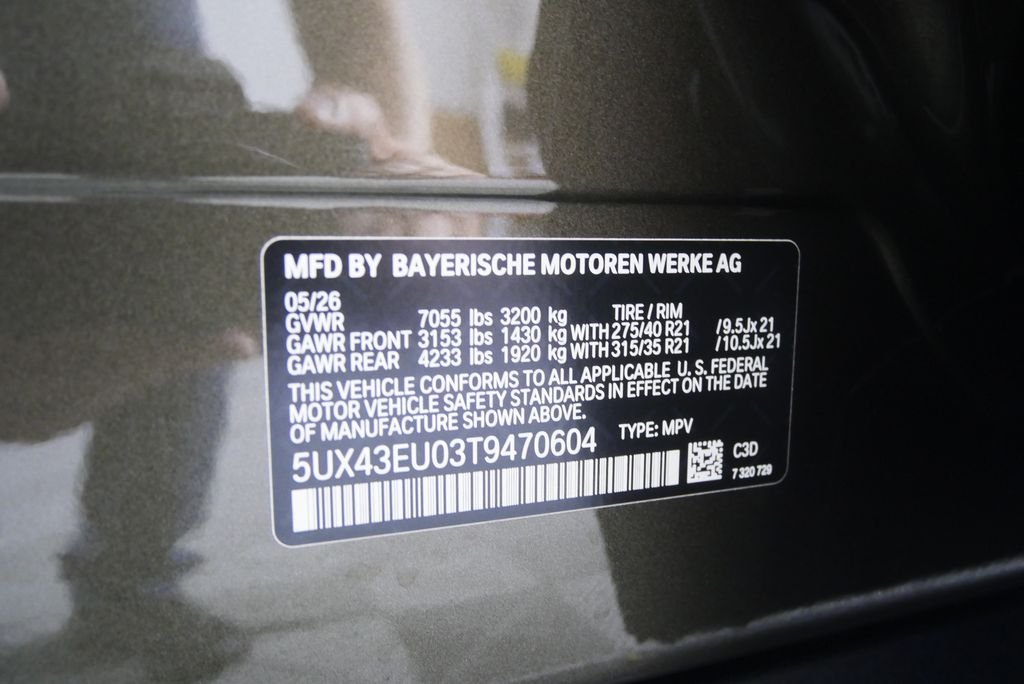 New 2026 Manhattan Green Metallic BMW xDrive50e image 23