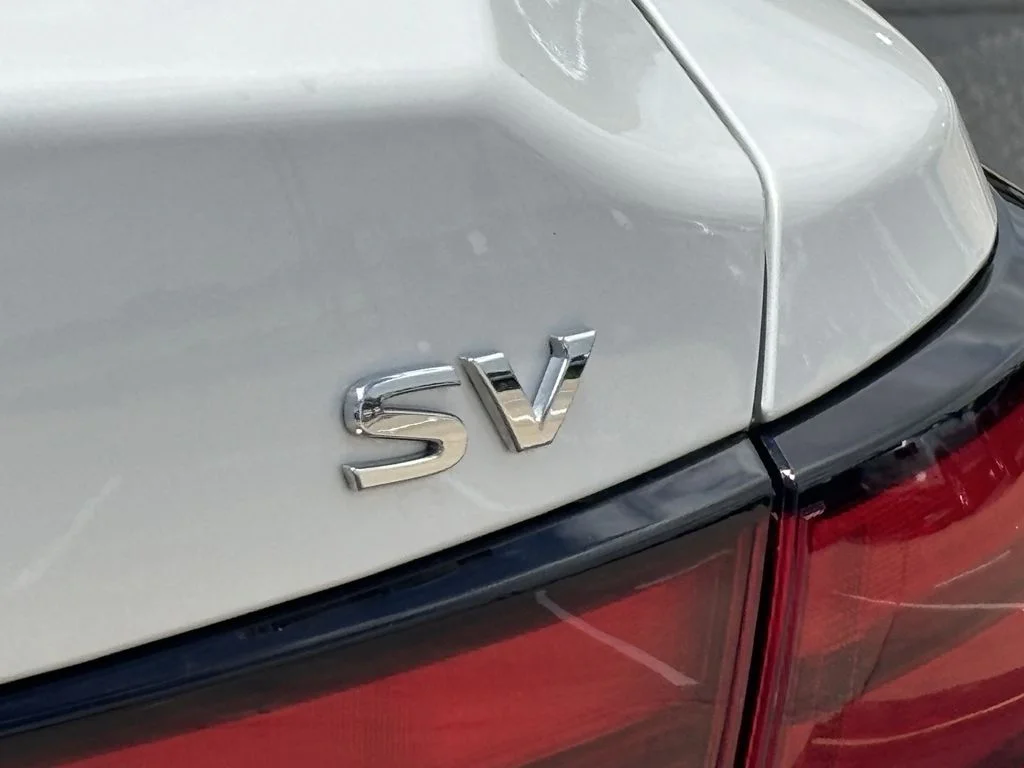 Used 2024 White Nissan SV image 6
