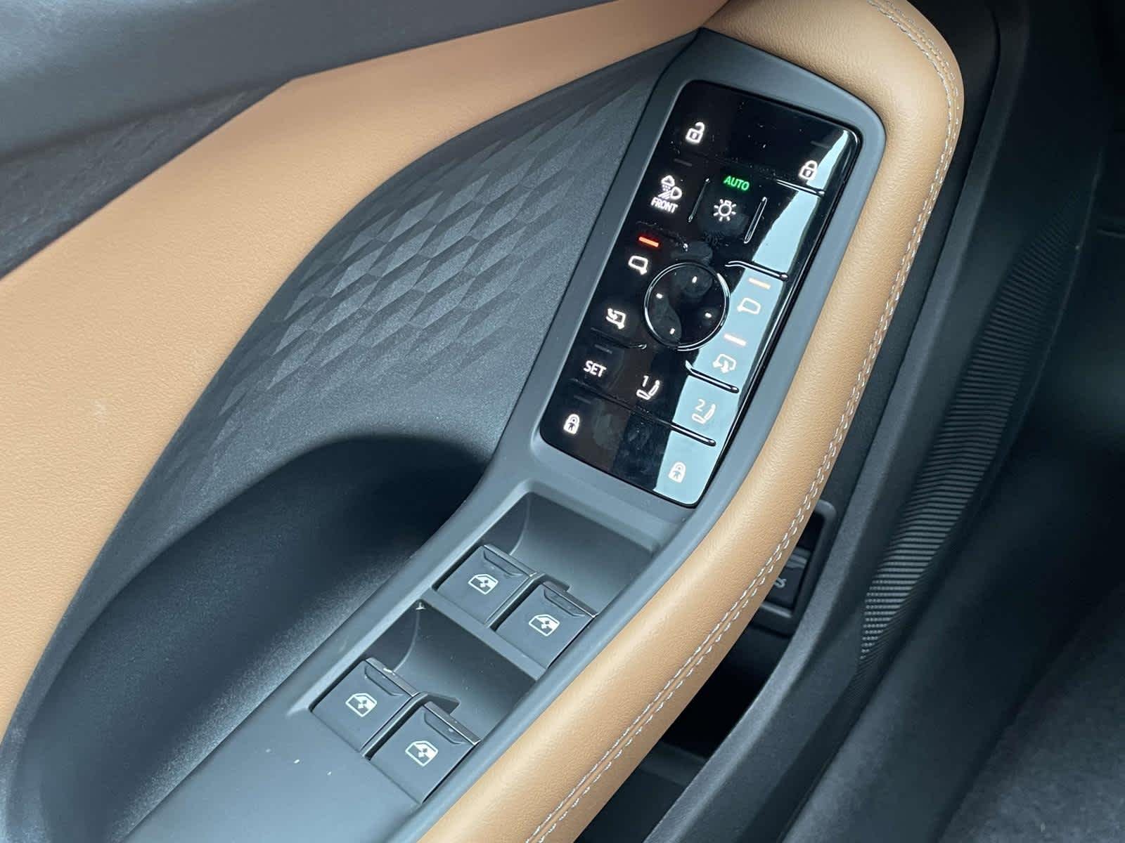 New 2026 2Y2Y/White Audi Premium Plus image 30