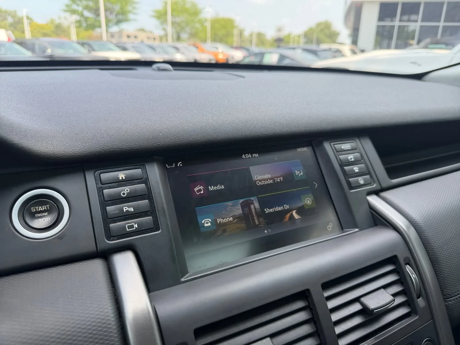 Used 2018 Corris Grey Metallic Land Rover HSE image 31