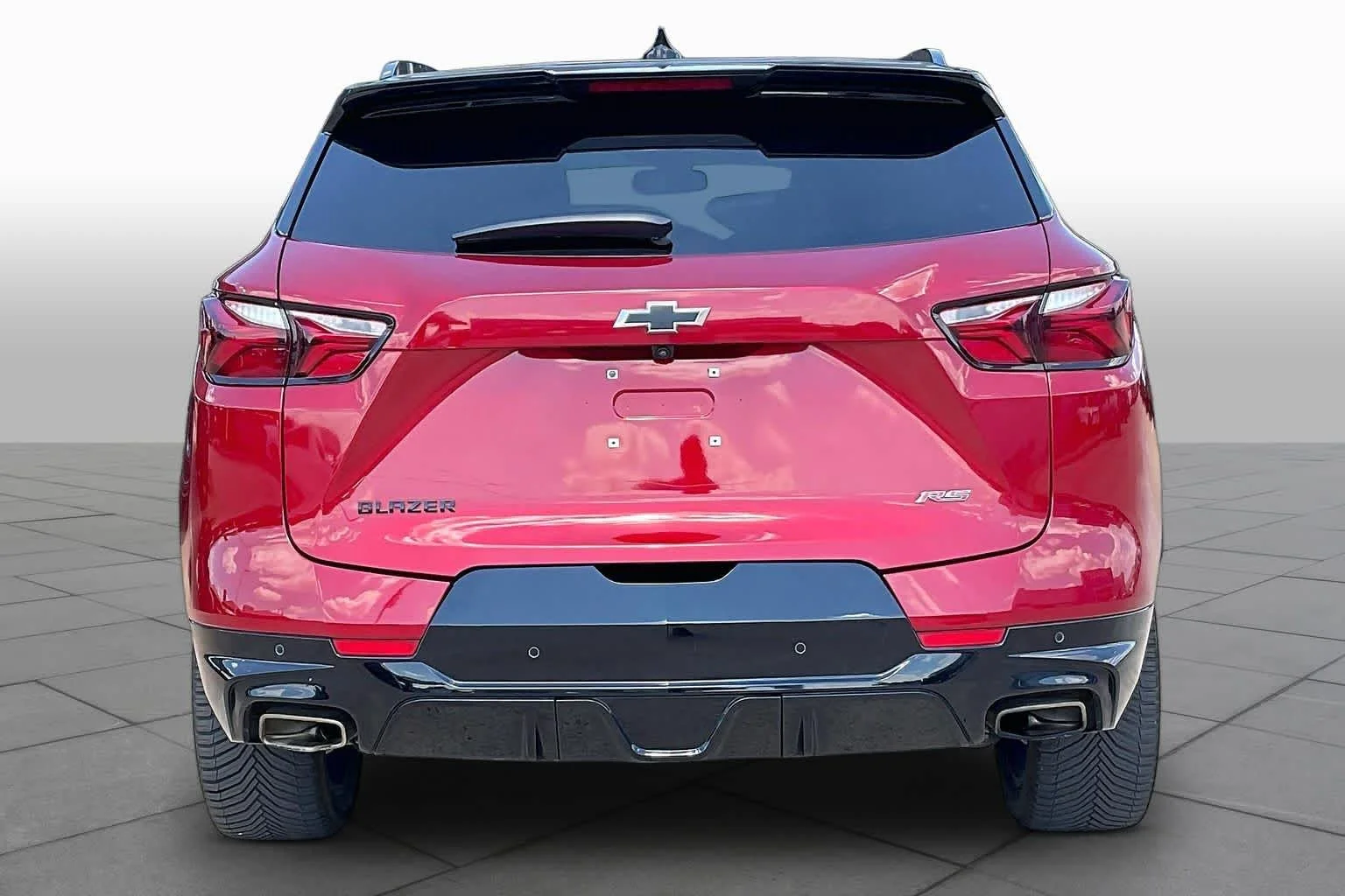 Used 2022 Cherry Red Tintcoat Chevrolet RS image 4