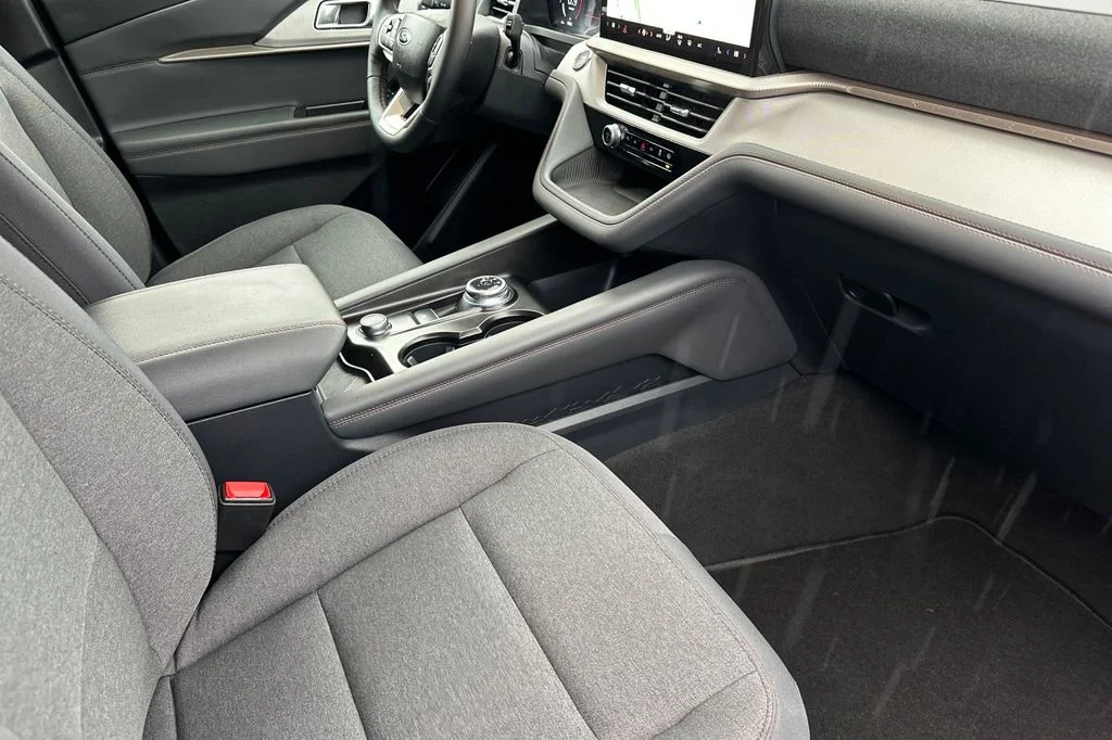 New 2026 White Metallic Ford Active image 17